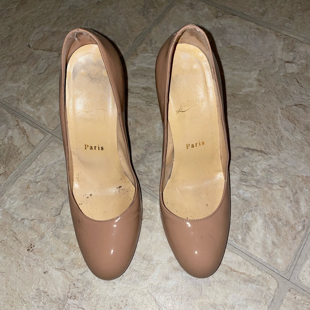 Nude Christian Louboutin (Round toe)
